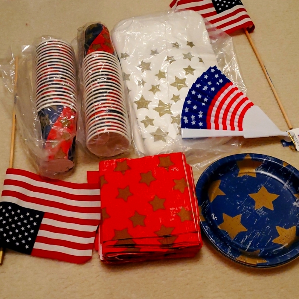 DUNI Party Paper Goods & 2 American Flags + USA Hand Fan All w/ Stars & Stripes